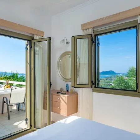 Villa Sleeps 2 Pool Air Con Wifi *
