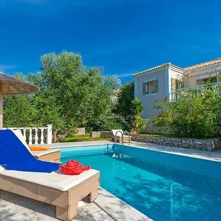 Villa Sleeps 2 Pool Air Con Wifi *